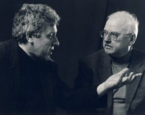 Du kraštiečiai – Stasys ir Bronius. 2001 m. Broniaus Kutavičiaus šeimos archyvas