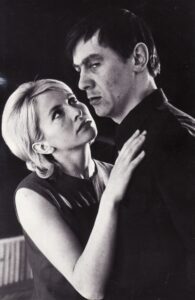 J. Grušas „Pražūtingas apsvaigimas“ (rež. Vaclovas Blėdis), 1967 m. Irena Vasiulytė – Beatričė, Aurimas Babkauskas – Andrius. Fotogr. Kazimiero Vitkaus. PAVB FKV-187-12-15