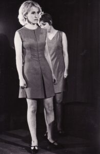 J. Grušas „Pražūtingas apsvaigimas“ (rež. Vaclovas Blėdis), 1967 m. Irena Vasiulytė – Beatričė. Fotogr. Kazimiero Vitkaus. PAVB FKV-187-18-1