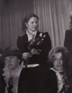Irena Vasiulytė – Balio žmona Regina filme „Parodų rūmai“, (rež. Marijonas Giedrys, Andrius Šiuša, 1988 m.). Fotografija iš Irenos Vasiulytės asmeninio archyvo