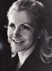 Irena Vasiulytė. Panevėžys, 1974 m. Fotogr. Kazimiero Vitkaus. PAVB FKV-402-11-3