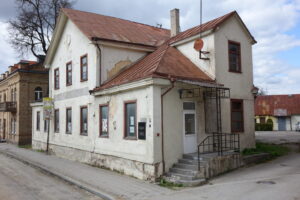 Pastatas Panevėžyje, Vasario 16-osios g. 20, kuriame 1925 m. įsikūrė muzikos ir teatro mylėtojų draugijos „Daina“ Panevėžio skyrius. Fotogr. G. Zauros. PAVB skaitmeninis archyvas