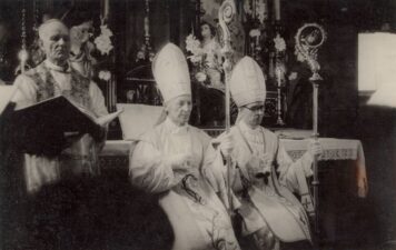 Vyskupų Petro Maželio ir Julijono Steponavičiaus konsekracija Panevėžio Kristaus Karaliaus katedroje. Panevėžys. 1955.09.11. PAVB RKRS. F 9-1458