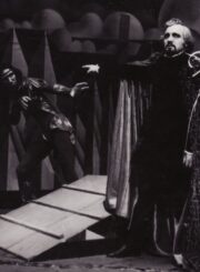 W. Shakespeare’as „Audra“ (rež. Vaclovas Blėdis), 1978 m. Albinas Tumas – Kalibatas, Alfredas Dukšta – Prosperas. Fotogr. Kazimiero Vitkaus. PAVB FKV-218-9-2