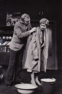 K. Saja „Surūdijęs vanduo“ (rež. Donatas Banionis, Gediminas Karka), 1981 m. Alfredas Dukšta – Jurgis Jomantas, Eleonora Matulaitė – Eugenija. Fotogr. Kazimiero Vitkaus. PAVB FKV-229-15-1