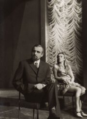 J. Anouilh’is „Keleivis be bagažo“ (rež. Vaclovas Blėdis), 1969 m. Alfredas Dukšta – Žoržas Reno, Danutė Vidugirytė – Valentina Reno. Fotogr. Kazimiero Vitkaus. PAVB FKV-193-4-1