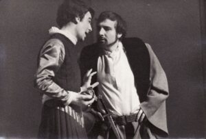 B. Jonsonas „Sukčiaus testamentas“ („Volponė“, rež. Juozas Miltinis), 1974 m. Aurimas Babkauskas – Moska, Alfredas Dukšta – Korvino. Fotogr. Kazimiero Vitkaus. PAVB FKV-75-30-6