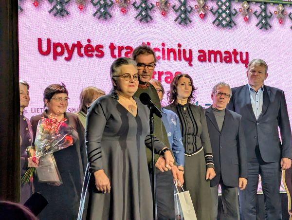 Nuotrauka iš: https://zum.lrv.lt/lt/naujienos/pagerbti-tautinio-paveldo-puoseletojai-8o0H/