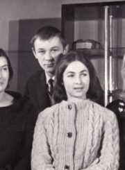 Panevėžio dramos teatro aktoriai Dalia Melėnaitė, Eleonora Matulaitė, Danutė Vidugirytė ir Aurimas Babkauskas. Panevėžys, apie 1965 m. Fotogr. Kazimiero Vitkaus. PAVB FKV-335-3-1