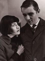J. Grušas „Adomo Brunzos paslaptis“ (rež. Vaclovas Blėdis), 1966 m. Dalia Melėnaitė – Ksavera, Aurimas Babkauskas – Rimas Daugirdas. Fotogr. Kazimiero Vitkaus. PAVB FKV-182-7-9
