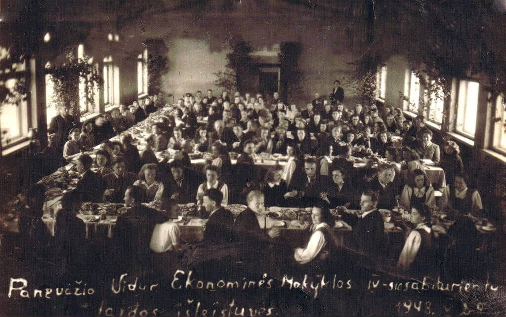 Panevėžio ekonominė mokykla. 1948 m.
