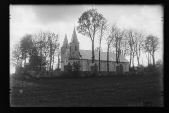 Alizavos Šv. Jono Krikštytojo bažnyčia. Fotogr. J. Daubaras. Alizava (Kupiškio r.). 1929 10 16. Iš: www.limis.lt; Lietuvos nacionalinis muziejus, inv. nr. LNM ENeg 77879