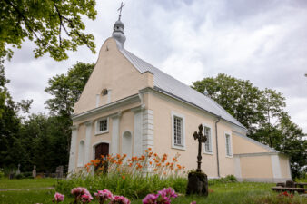 Palėvenėlės Švč. Mergelės Marijos bažnyčia. Palėvenėlė (Kupiškio r.). Apie 1982 m. PAVB, Panevėžio vyskupijos kurijos skaitmeninis archyvas
