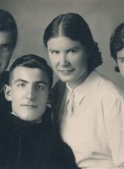 Julija, Pilypas, Liucija ir Marija Žukauskai. Panevėžys. 1936 m. PAVB, Julijos Žukauskaitės fondas F115-165