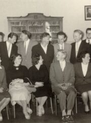 Vilniaus valstybinio universiteto Istorijos-filologijos fakulteto Lietuvių kalbos katedros dėstytojai. 1-oje eilėje iš kairės 2-a – doc. Julija Žukauskaitė. Vilnius. 1963 m. PAVB, Julijos Žukauskaitės fondas F115-306