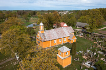 Avilių Šv. Kryžiaus Išaukštinimo bažnyčia. Fotogr. G. Lukoševičius. Aviliai (Zarasų r.). 2025 m. PAVB skaitmeninis archyvas