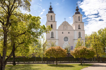 Zarasų Švč. Mergelės Marijos Ėmimo į dangų bažnyčia. Fotogr. G. Lukoševičius. Zarasai. 2025 m. PAVB skaitmeninis archyvas