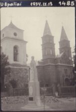 Užpalių Švč. Trejybės bažnyčia ir varpinė. Užpaliai (Utenos r.). 1934 09 13. Iš: www.limis.lt; Vytauto Didžiojo karo muziejus, inv. nr. VDKM Fa 22805/52