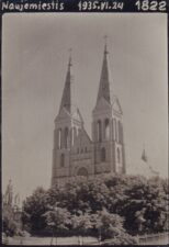 Naujamiesčio Šv. apaštalo evangelisto Mato bažnyčia. Naujamiestis (Panevėžio r.). 1935 06 24. Iš: www.limis.lt; Vytauto Didžiojo karo muziejus, inv. nr. VDKM Fa 22805/838